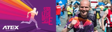 Běžec v dresu firmy Atex na podporu Společnosti E