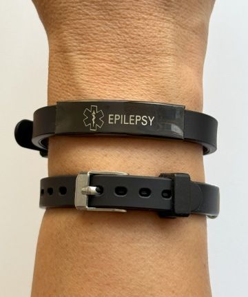 Náramek s nápisem EPILEPSY